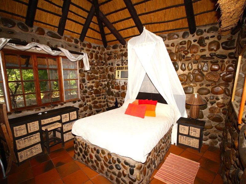 House and cottage overlooking the Olifant’s river. - Photo 6