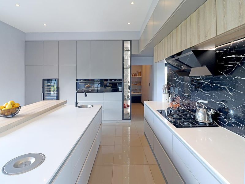 4 Bedroom House for Sale in Blue Valley Golf Estate - Photo 9