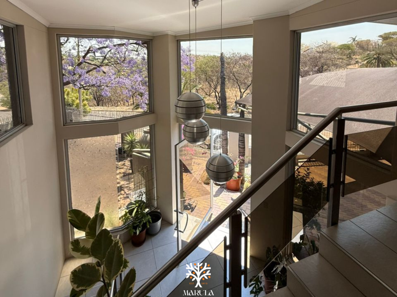 FAMILY HOME FOR SALE IN LUXURY HILL - Photo 2