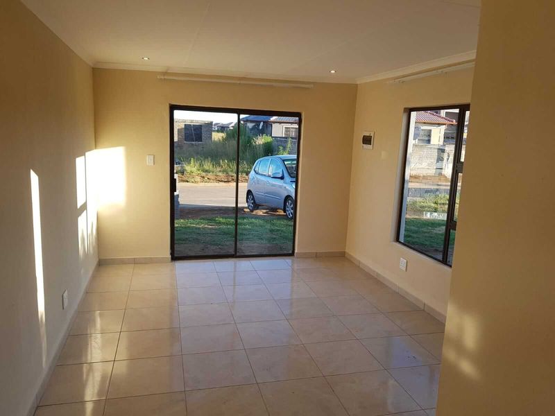 NEW DEVELOPMENT, ALL COSTS INCLUDED, FULL TITLE STANDS. NO DEPOSITS / 100% BONDS (dependent on client profile) - Photo 7