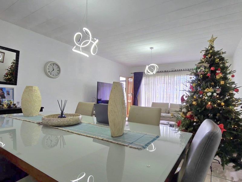 3 Bedroom Townhouse / Apartment for Sale in New Redruth - Photo 9