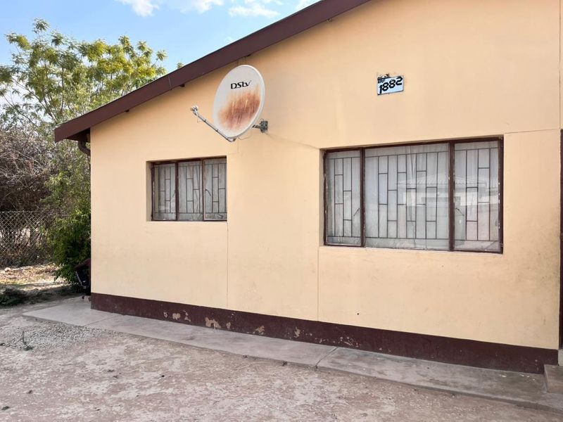 Grootfontein  Omulunga Ext. 4 -  3 Bedroom Family Home For Sale - Photo 2