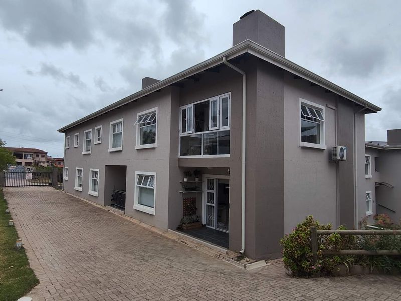 Apartment for sale in neat complex - Photo 2