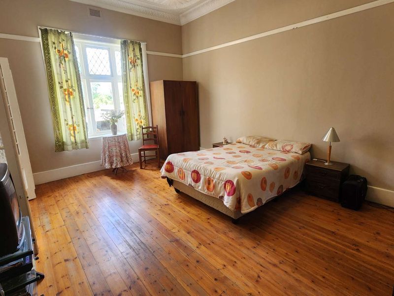 Epitome of Grace and Grandeur - Photo 10