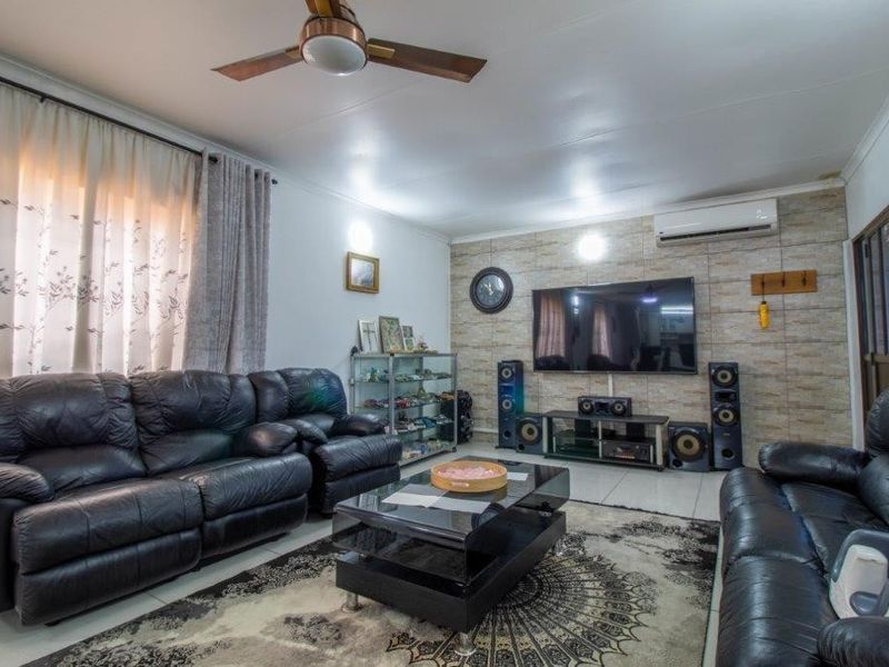 Spacious Family Living with Income Potential - Photo 10