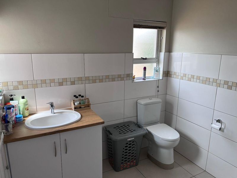 Two-bedroom retirement unit FOR SALE - Photo 4