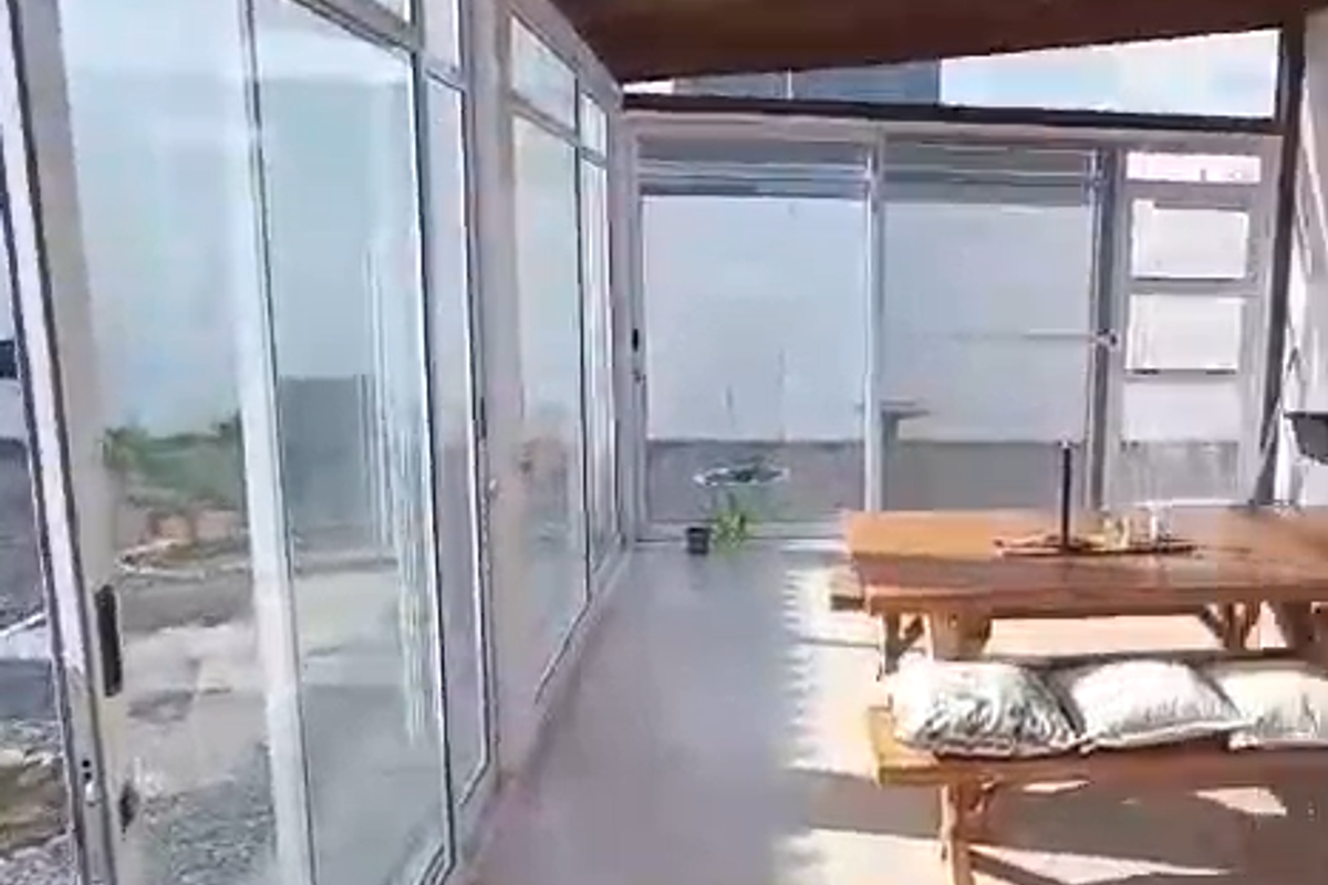 MODERN • STYLISH • SPACIOUS - Photo 4