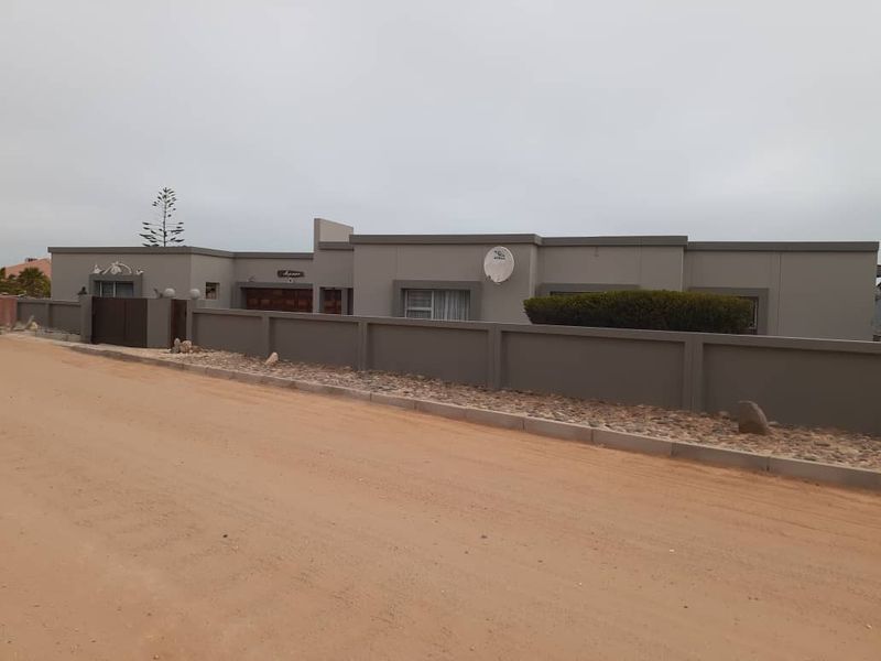 GORGEOUS HOME FOR SALE IN HENTIES BAY - Photo 5