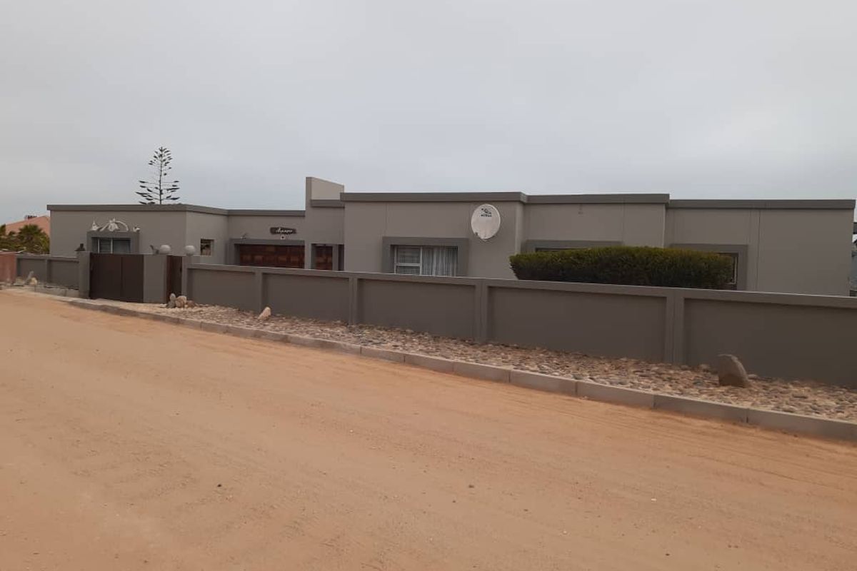 GORGEOUS HOME FOR SALE IN HENTIES BAY - Photo 5