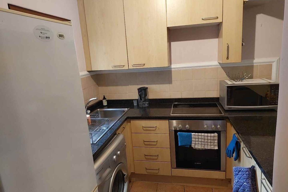 1 BEDROOM FURNISHED GARDEN APARTMENT TO RENT IN MELROSE ESTATE - Photo 3