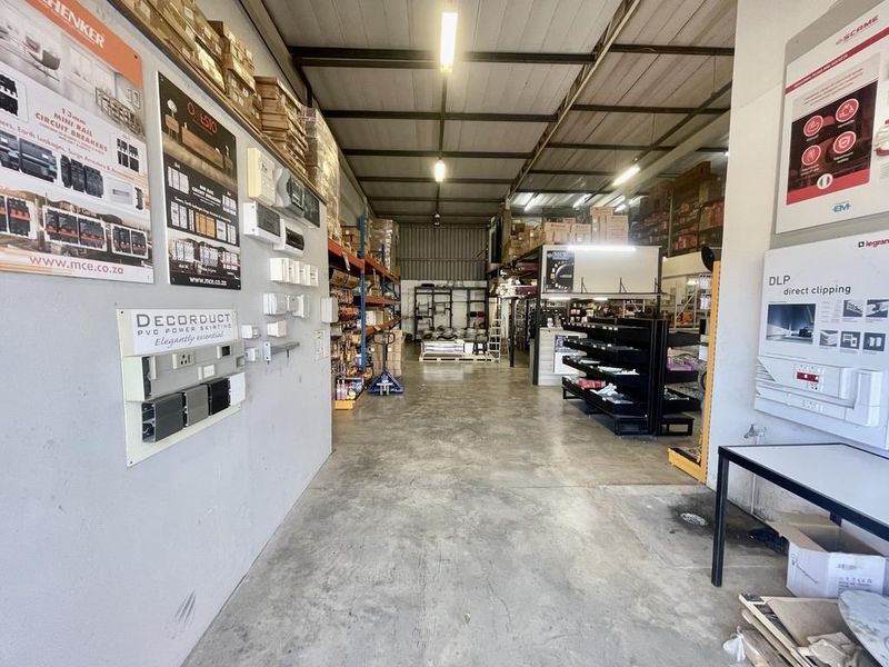 Hendra - Versatile Mixed-Use Commercial Unit in Prime Umhlanga New Town - Photo 5