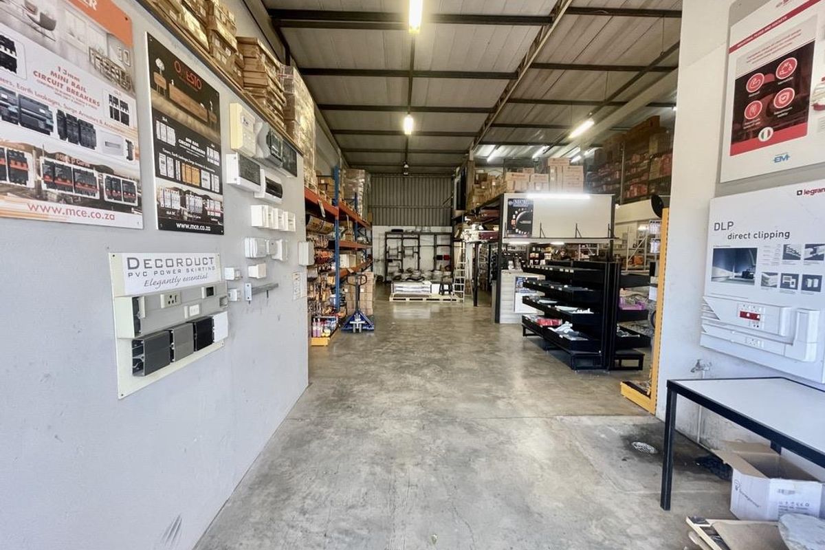 Hendra - Versatile Mixed-Use Commercial Unit in Prime Umhlanga New Town - Photo 5