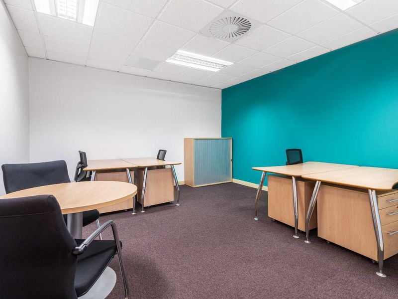 Private office space tailored to your business’ unique needs in Regus Umhlanga Ridge. - Photo 4
