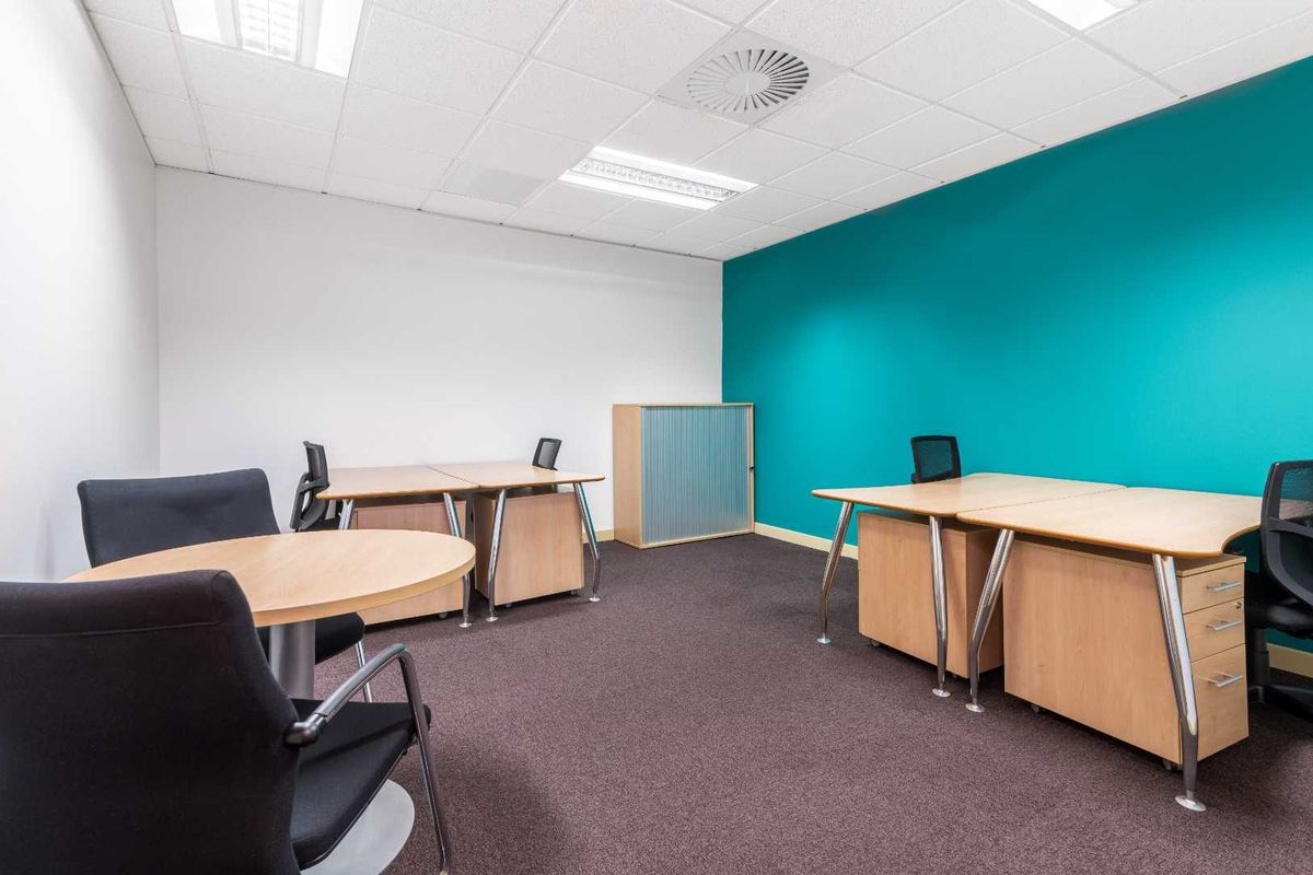 Private office space tailored to your business’ unique needs in Regus Umhlanga Ridge. - Photo 4