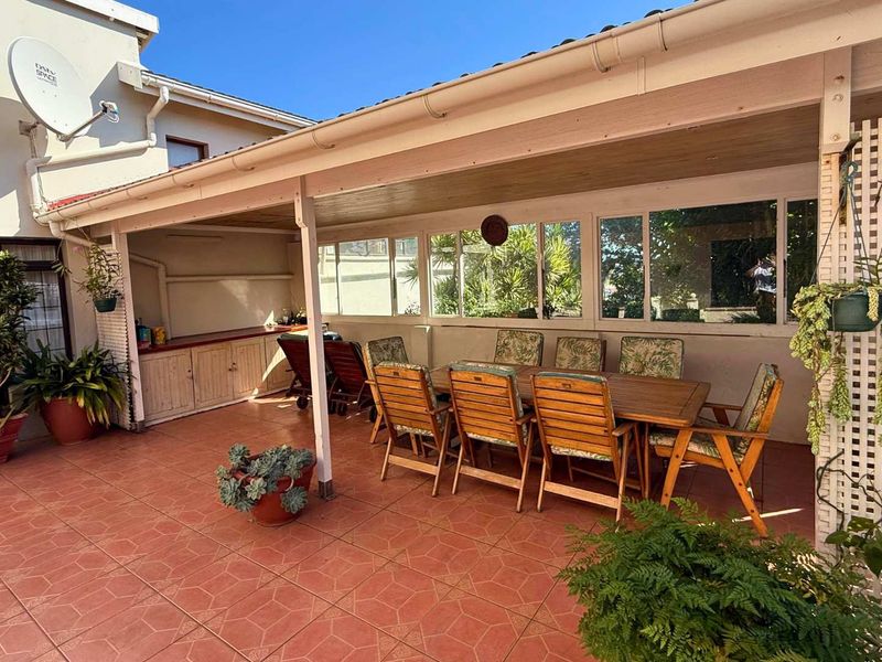 Spacious Coastal Home with Exceptional Potential in Kenton-on-Sea Asking Price: R4,600,000 - Photo 7