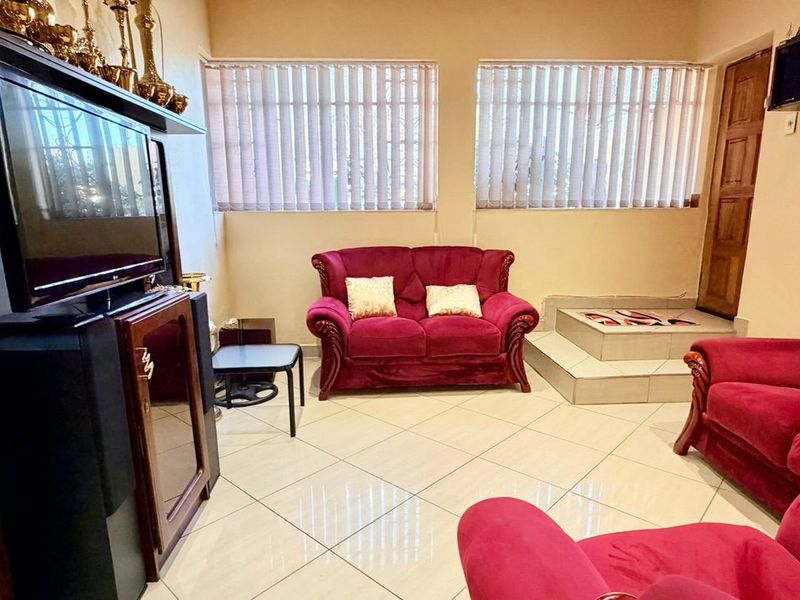 3 bedroom House for Sale R1295000 - Photo 4