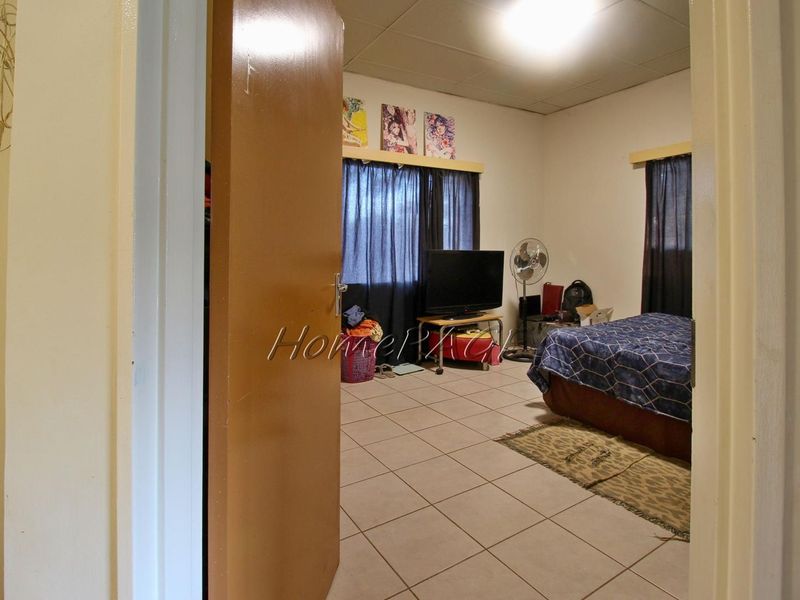 Otjiwarongo:  4 Bedr Corner Property Close to Schools FOR SALE - Photo 8