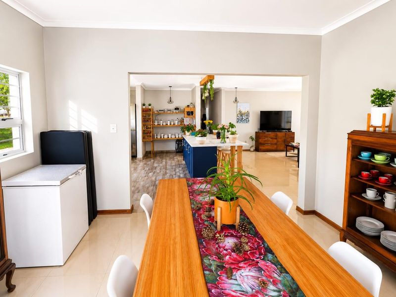Spacious Family Living in Sought-After Dan Pienaar! - Photo 8