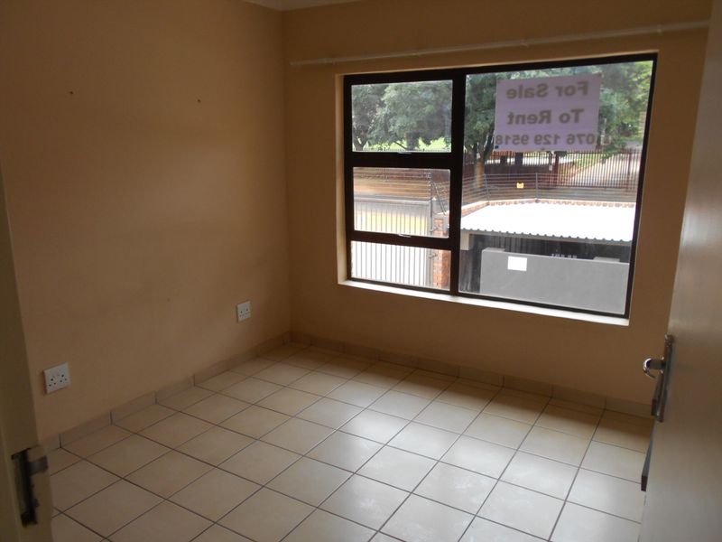 2 Bed 1 Bath Apartment for sale. - Photo 9