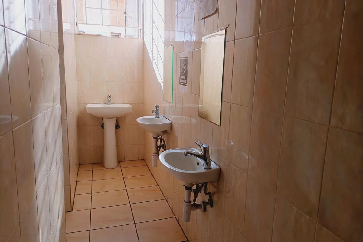 42 bedrooms NSFAS Accredited Student Accommodation for sale - Photo 4
