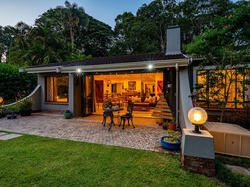 A HOME CURATED FOR LIVING, GATHERING AND GROWING IN THE HEART OF KLOOF! - Photo 5