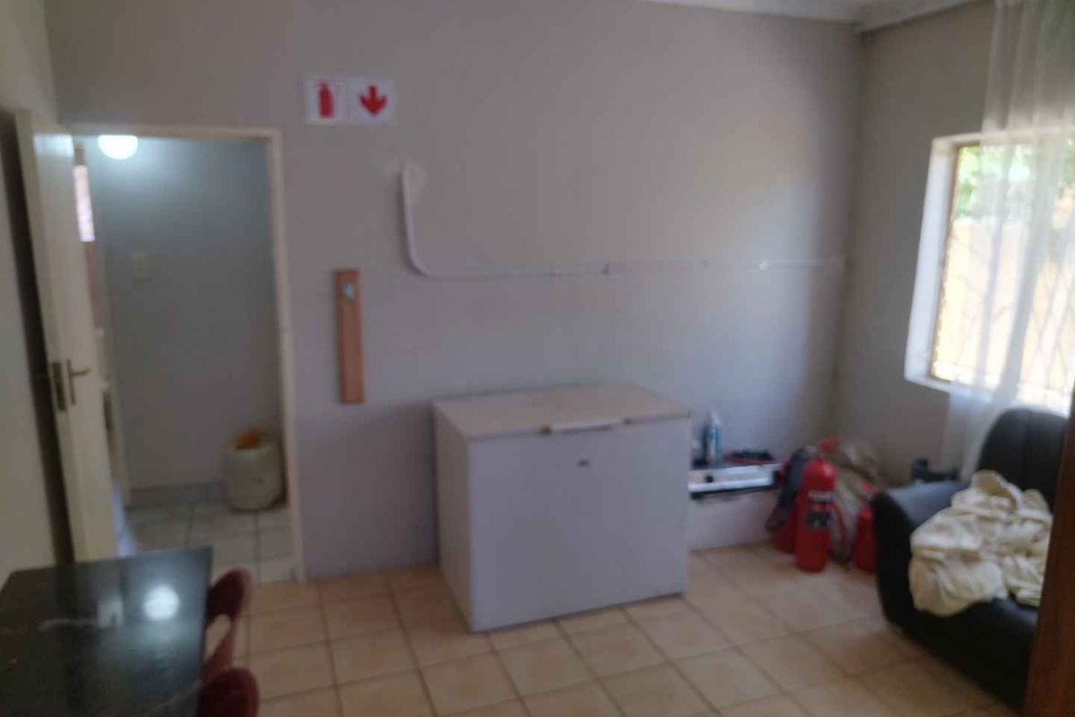 Investment Property for sale in Soshanguve F - Photo 4