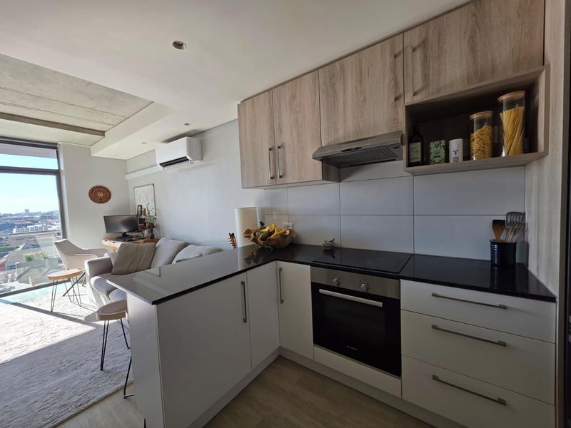 One Bed with Sea Views in Woodstock Quarter - Photo 5