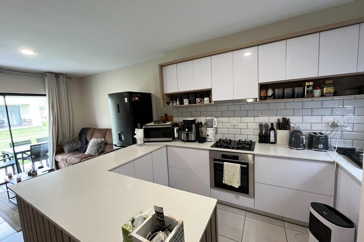 Newly Renovated 2-Bedroom Duplex – Kings Gate Estate Price: R1,180,000 | No Transfer Duty - Photo 3