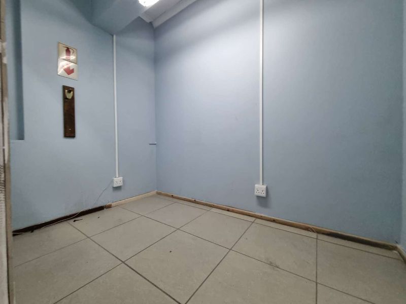 Available space to rent - Photo 7