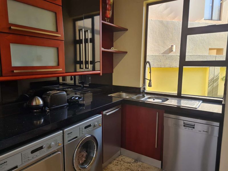 BIG FAMILY HOME IN SECURITY ESTATE - Photo 8