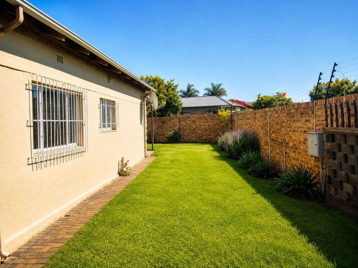 Property #2504880, House For Sale in Florentia