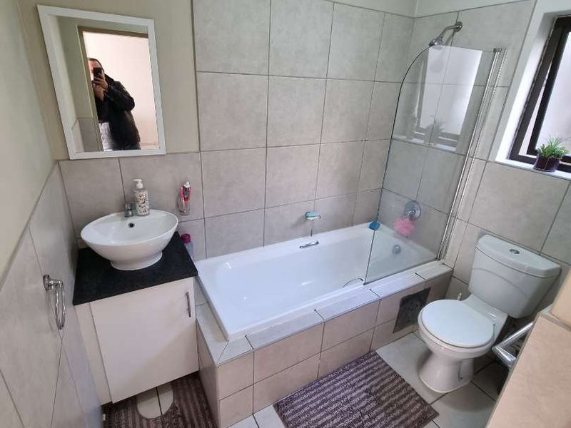 Perfect starter Home or Investment Opportunity - Photo 8