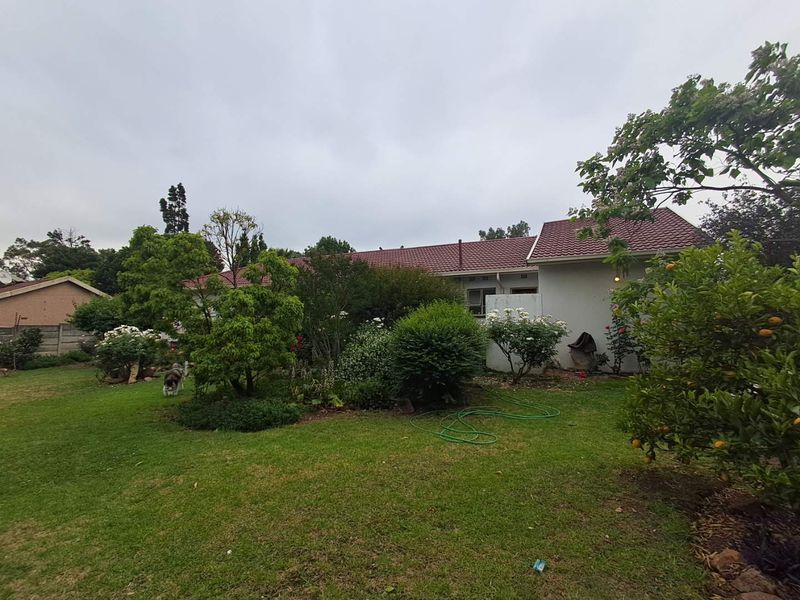 Endless Possibilities in This 3-Bedroom Family Home! - Photo 3