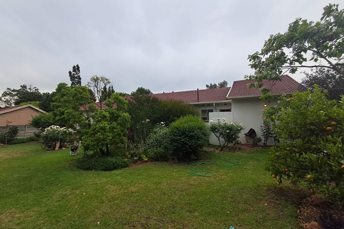 Endless Possibilities in This 3-Bedroom Family Home! - Photo 3