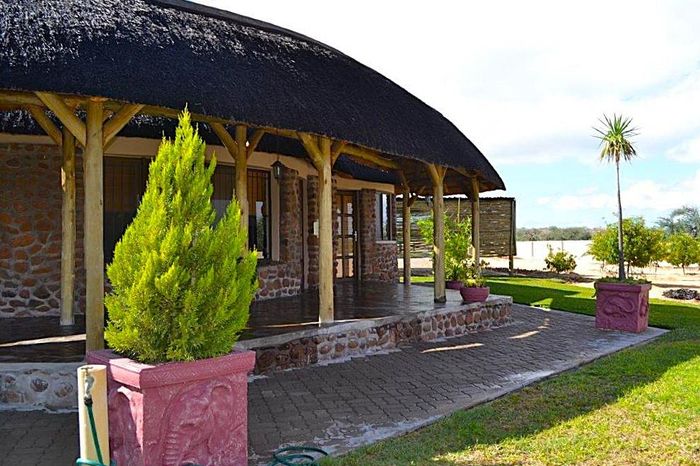Property #2554173, Guest House For Sale in Omaruru Central