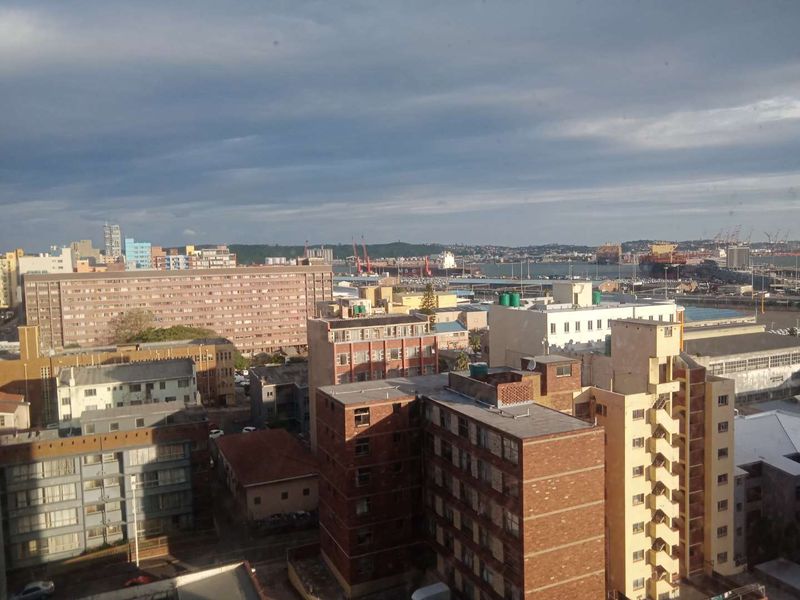 Charming Apartment with Prime Location and Great Investment Potential - Photo 3