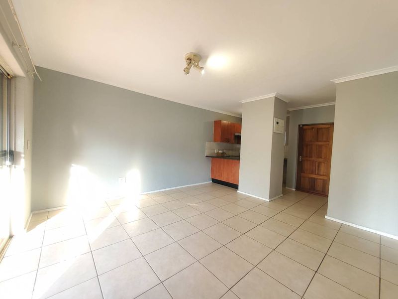 Beautiful ground floor apartment in Yale complex, Willowbrook - Photo 10