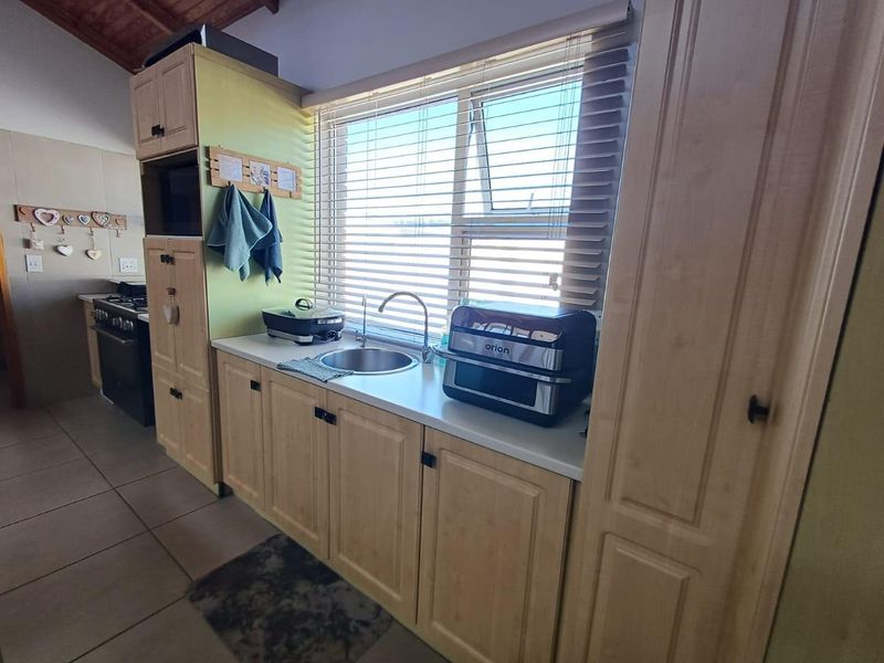 Family home in sought after area - Photo 5