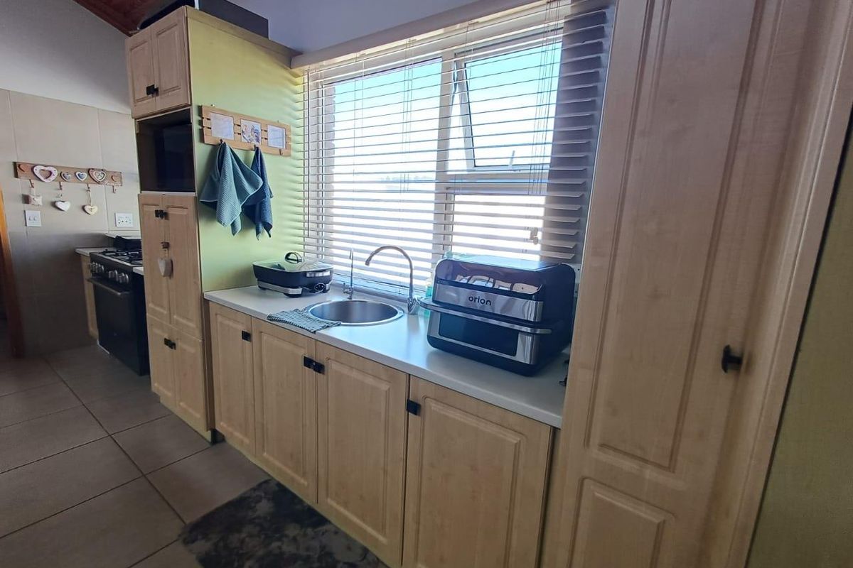 Family home in sought after area - Photo 5