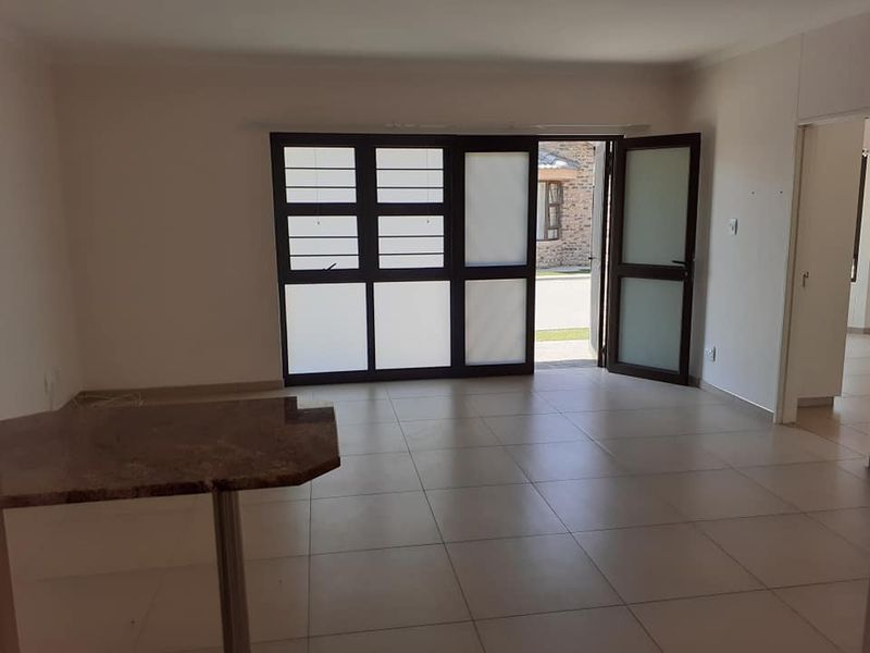 Brand new spacious 3 bedroom well designed townhouse for sale in Okahandja. - Photo 5
