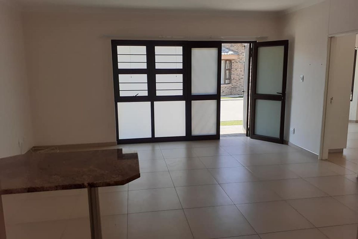 Brand new spacious 3 bedroom well designed townhouse for sale in Okahandja. - Photo 5