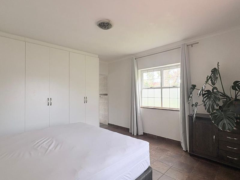 Spacious 3-Bedroom Family Home with Pool, Garden & Entertainment Areas - Photo 6