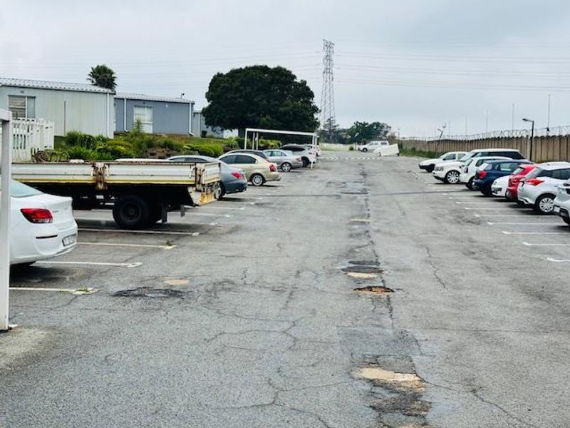 "Affordable 2-Bed Oasis Near Southgate and Highway - Photo 3