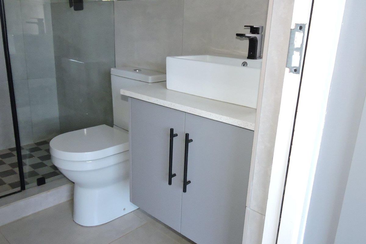 Modern ground floor 2 Bedroom apartment with garden in Brooklyn - Photo 5