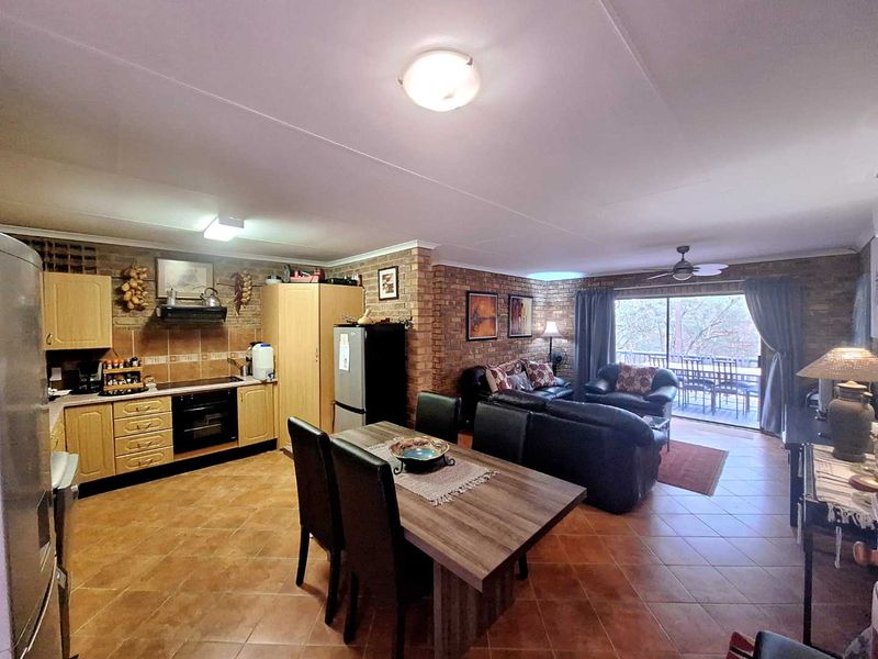 Immaculate Fully Furnished Property with Game Drive Vehicle Included - Photo 3