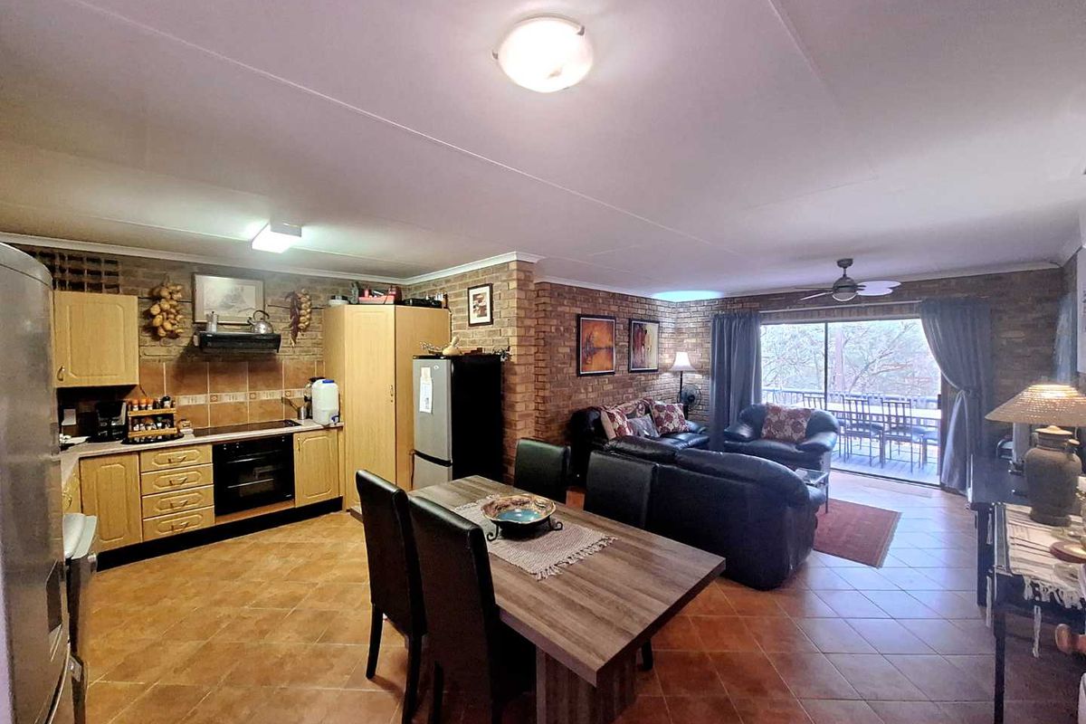 Immaculate Fully Furnished Property with Game Drive Vehicle Included - Photo 3