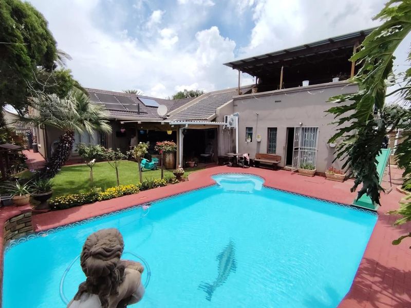 Energy-efficient Home For Sale in Vanderbijlpark SE6 - Photo 8