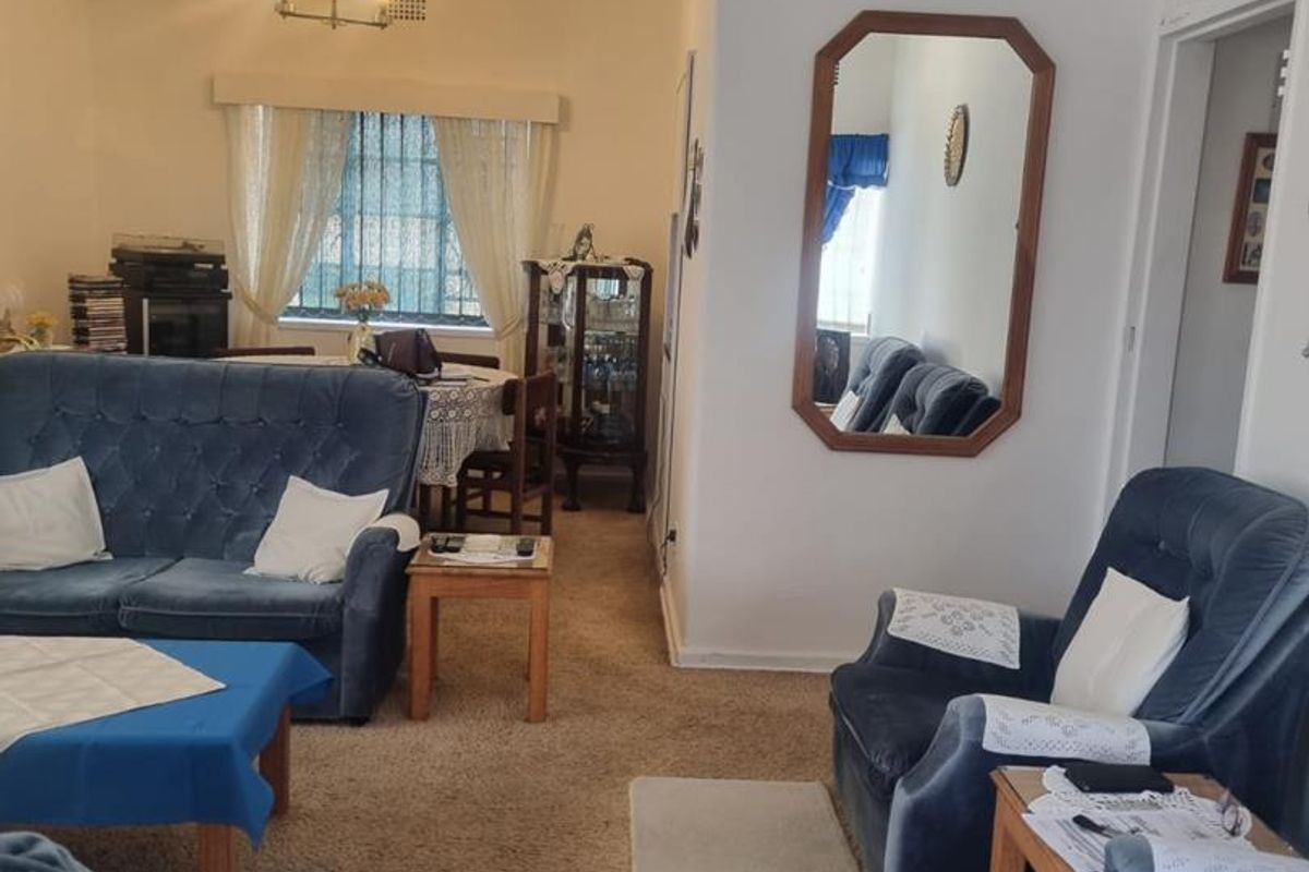 Stunning 3-Bedroom House for Sale! Don't miss this incredible opportunity to own a beautiful 3-bedroom house! - Photo 4