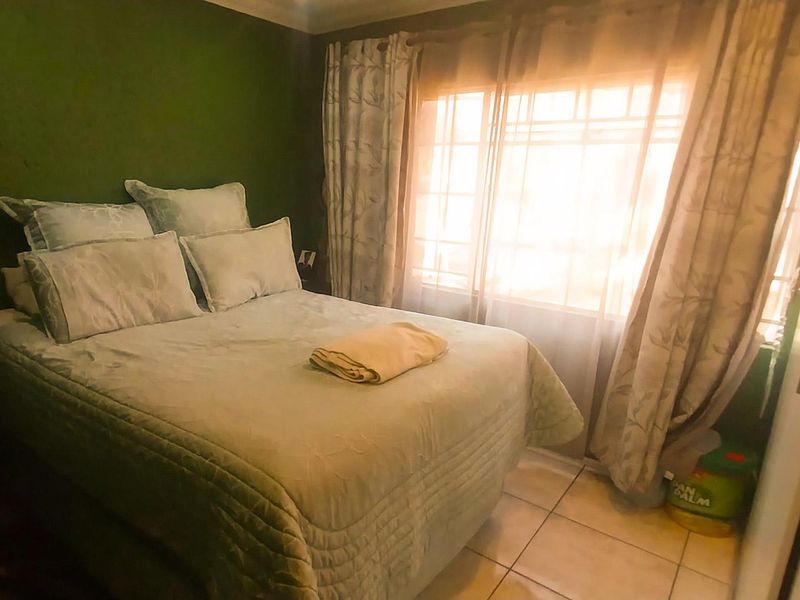 Your Perfect Home: Spacious, Secure, and Central! - Photo 7