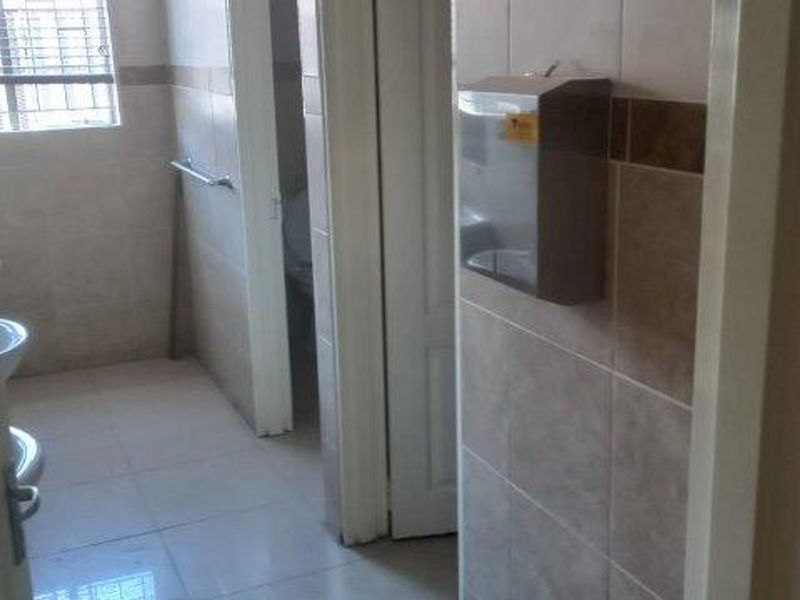 OFFICE / SHOP TO LET - SOUTHERN INDUSTRIAL - Photo 2